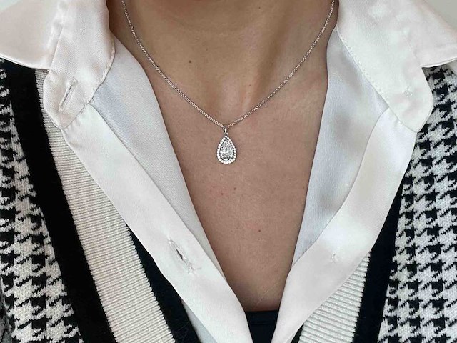 Gouden hanger in peer vorm met diamant 2.01 carat, excl. ketting - afbeelding 3 van  10