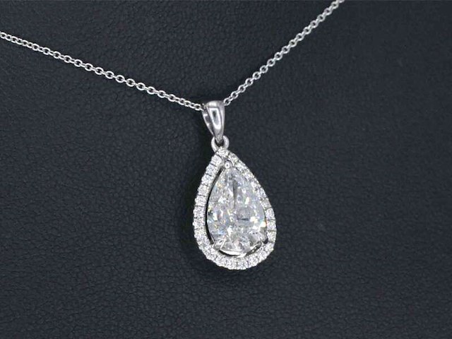 Gouden hanger in peer vorm met diamant 2.01 carat, excl. ketting - afbeelding 4 van  10