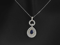 Gouden hanger met diamanten en een saffier in druppelvorm - afbeelding 1 van  8