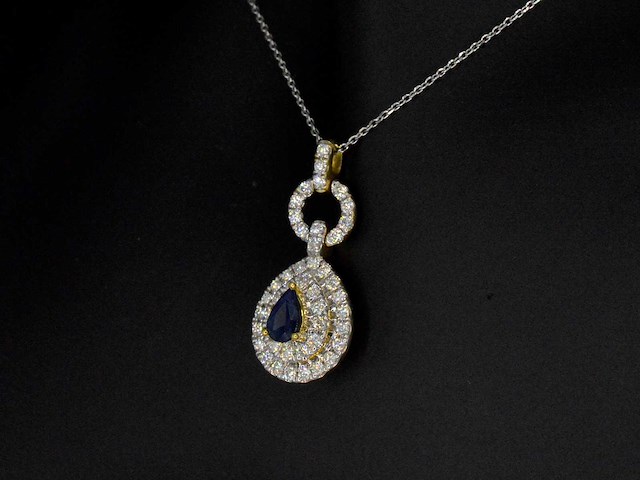 Gouden hanger met diamanten en een saffier in druppelvorm - afbeelding 4 van  8