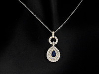 Gouden hanger met diamanten en een saffier in druppelvorm - afbeelding 2 van  9