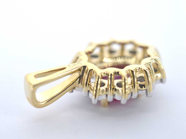 Gouden hanger met diamanten en robijn - afbeelding 9 van  11