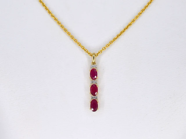Gouden hanger met diamanten en robijn - afbeelding 2 van  5