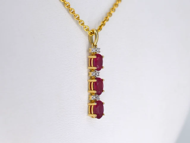 Gouden hanger met diamanten en robijn - afbeelding 4 van  5