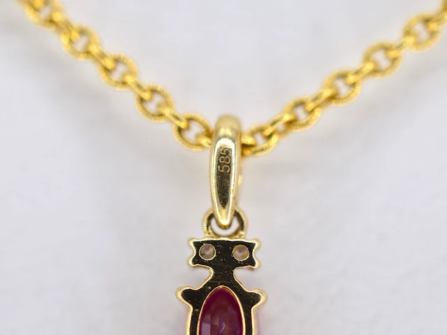 Gouden hanger met diamanten en robijn - afbeelding 5 van  5