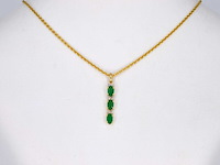 Gouden hanger met diamanten en smaragd, excl. ketting - afbeelding 2 van  7