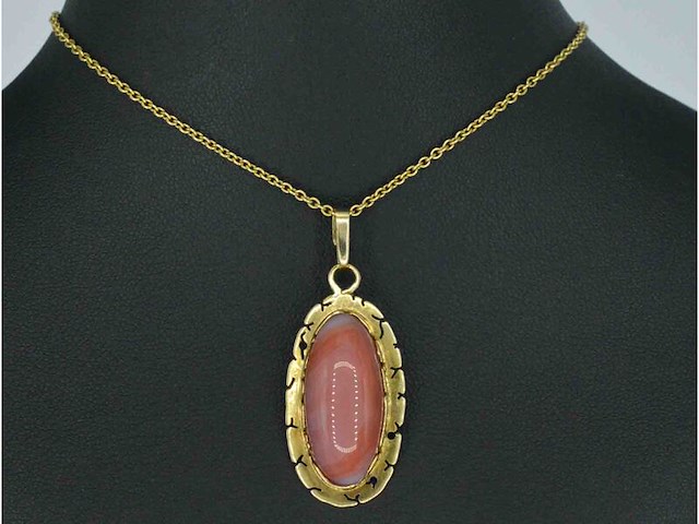 Gouden hanger met edelsteen - afbeelding 2 van  9