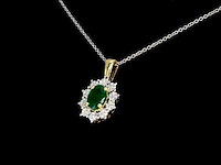 Gouden hanger met een groene ovale smaragd en natuurlijke diamanten - afbeelding 4 van  10