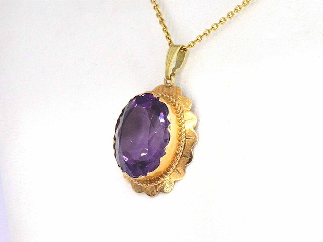 Gouden hanger met een natuurlijke amethist, excl. ketting - afbeelding 3 van  9