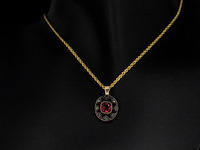 Gouden hanger met natuurlijke diamanten en een originele robijn, excl. ketting - afbeelding 2 van  9
