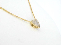 Gouden hartvormige hanger en collier vol met diamanten - afbeelding 6 van  12