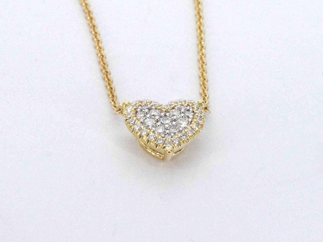 Gouden hartvormige hanger en collier vol met diamanten - afbeelding 8 van  12