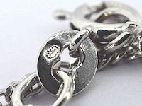 Gouden ketting met diamanten in triangel vorm - afbeelding 5 van  7