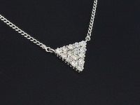 Gouden ketting met diamanten in triangel vorm - afbeelding 1 van  7