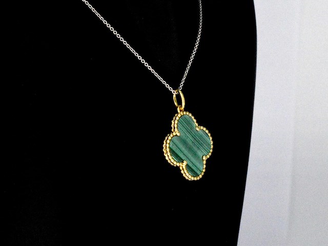 Gouden klaver vier hanger met groene malachiet, excl. ketting - afbeelding 4 van  7