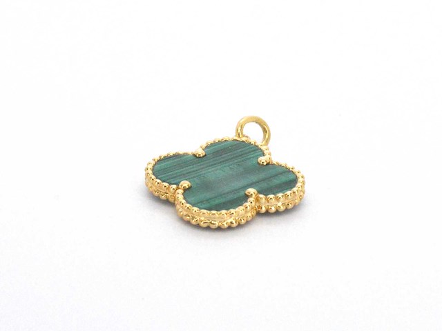 Gouden klaver vier hanger met groene malachiet - afbeelding 6 van  6