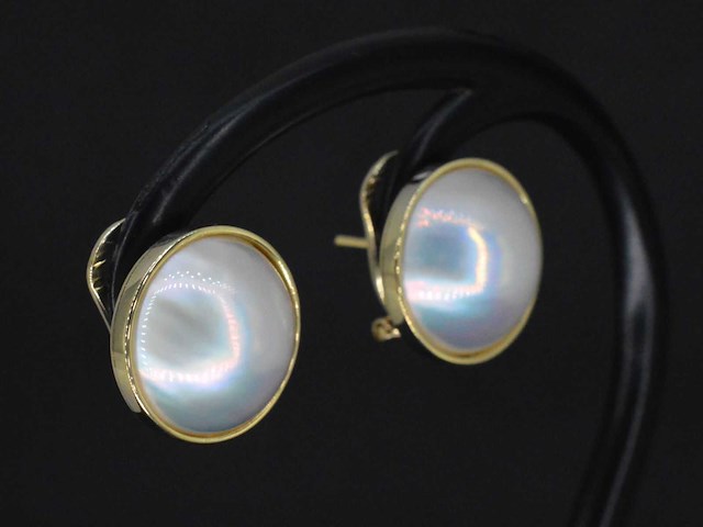 Gouden oorbellen blister parels - afbeelding 4 van  5