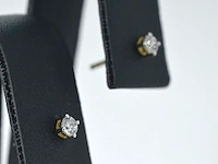 Gouden oorbellen met diamant - afbeelding 3 van  8