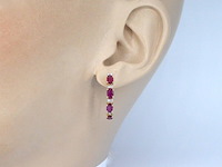 Gouden oorbellen met diamanten en robijn - afbeelding 3 van  9