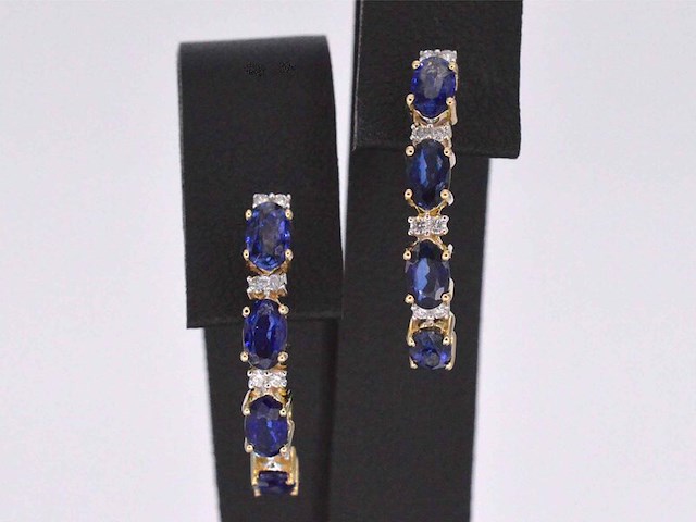 Gouden oorbellen met diamanten en saffier - afbeelding 1 van  9