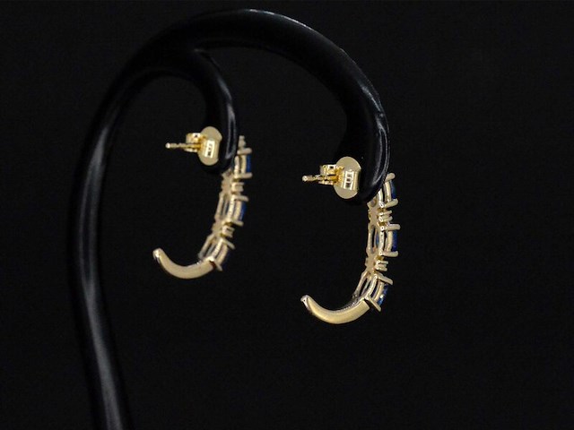 Gouden oorbellen met diamanten en saffier - afbeelding 5 van  10