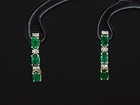 Gouden oorbellen met diamanten en smaragd - afbeelding 7 van  8