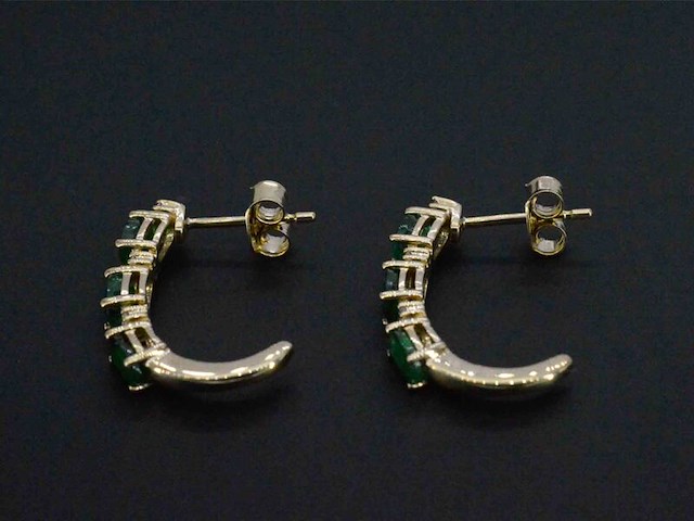 Gouden oorbellen met diamanten en smaragd - afbeelding 5 van  9