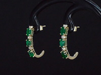 Gouden oorbellen met diamanten en smaragd - afbeelding 4 van  8