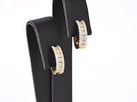 Gouden oorbellen met drie rijen diamanten - afbeelding 7 van  11