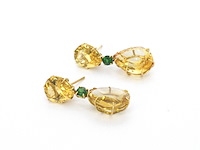 Gouden oorbellen met natuurlijke citrien en tsavoriet - afbeelding 6 van  10