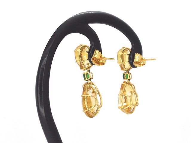 Gouden oorbellen met natuurlijke citrien en tsavoriet - afbeelding 9 van  10
