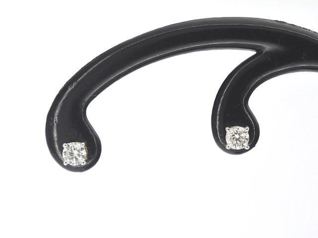 Gouden oorbellen met natuurlijke diamant - afbeelding 1 van  9