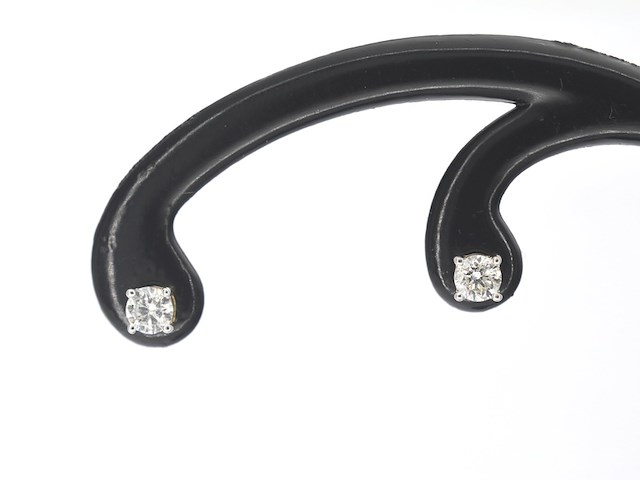 Gouden oorbellen met natuurlijke diamant - afbeelding 1 van  9