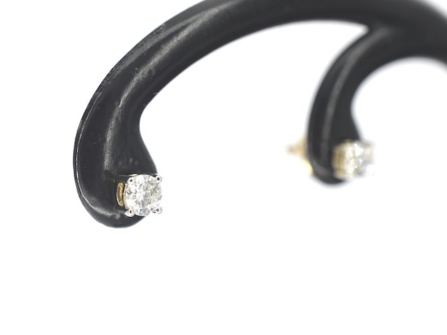 Gouden oorbellen met natuurlijke diamant - afbeelding 4 van  9
