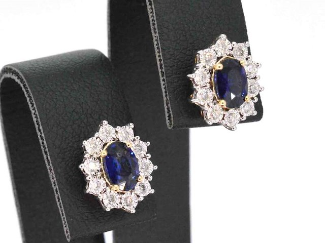 Gouden oorbellen met natuurlijke diamanten en saffier - afbeelding 6 van  11