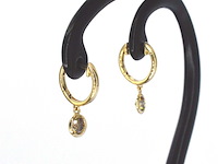 Gouden oorbellen met natuurlijke diamanten - afbeelding 4 van  10