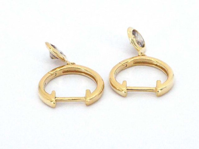 Gouden oorbellen met natuurlijke diamanten - afbeelding 8 van  10