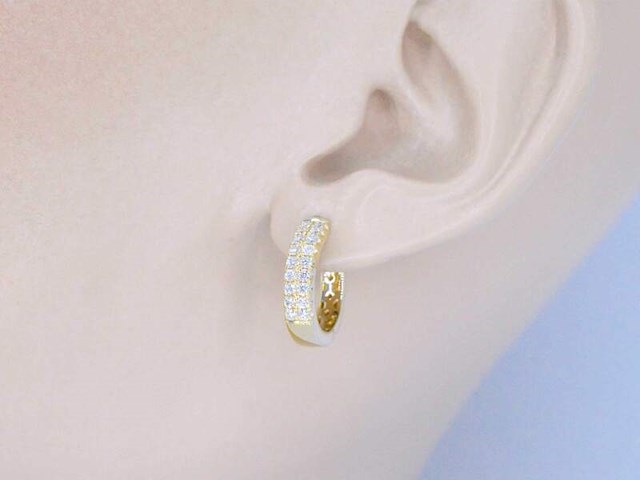 Gouden oorbellen met twee rijen natuurlijke diamanten - afbeelding 2 van  9