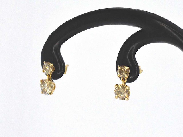 Gouden oorbellen met vier natuurlijke diamanten 1.60 carat - afbeelding 4 van  9