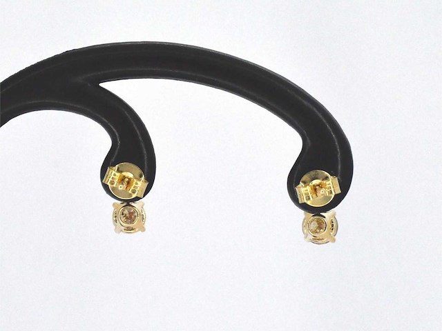 Gouden oorbellen met vier natuurlijke diamanten 1.60 carat - afbeelding 7 van  9