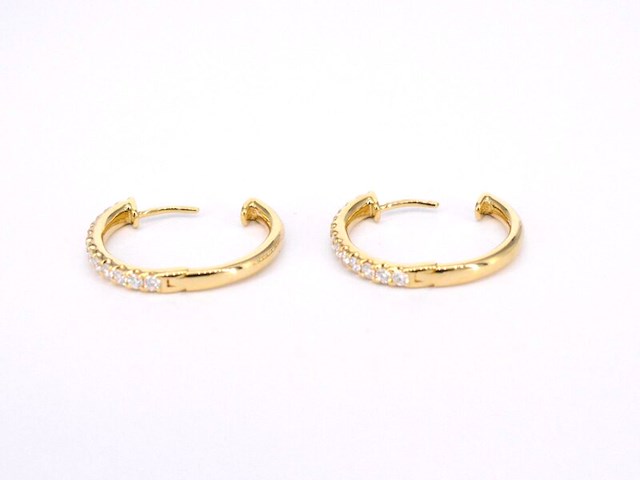 Gouden oorhangers met 26 diamanten - afbeelding 7 van  10