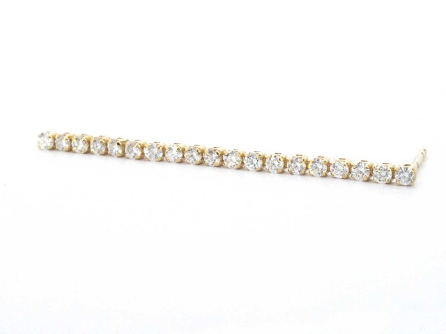 Gouden oorhangers met een rij aan natuurlijke diamanten - afbeelding 10 van  10