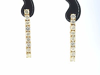 Gouden oorhangers met natuurlijke briljant geslepen diamanten - afbeelding 1 van  10