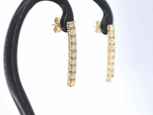 Gouden oorhangers met natuurlijke briljant geslepen diamanten - afbeelding 5 van  10