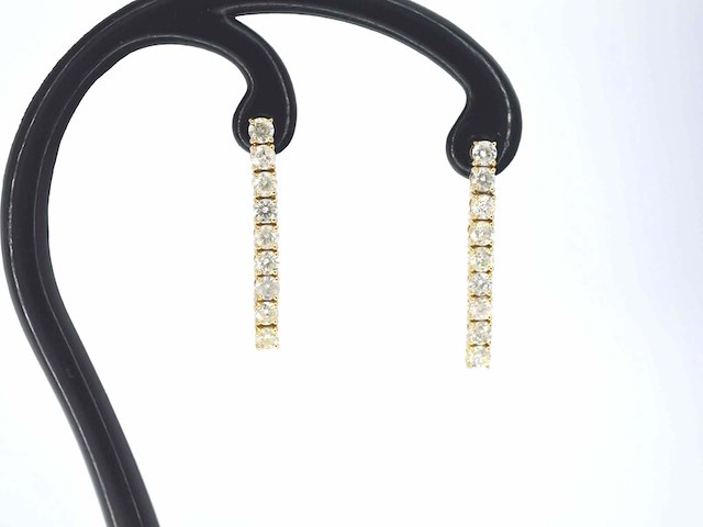 Gouden oorhangers met natuurlijke briljant geslepen diamanten - afbeelding 6 van  10