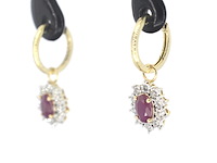 Gouden oorhangers met natuurlijke diamanten en robijnen - afbeelding 4 van  10