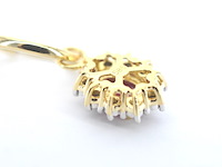 Gouden oorhangers met natuurlijke diamanten en robijnen - afbeelding 8 van  10