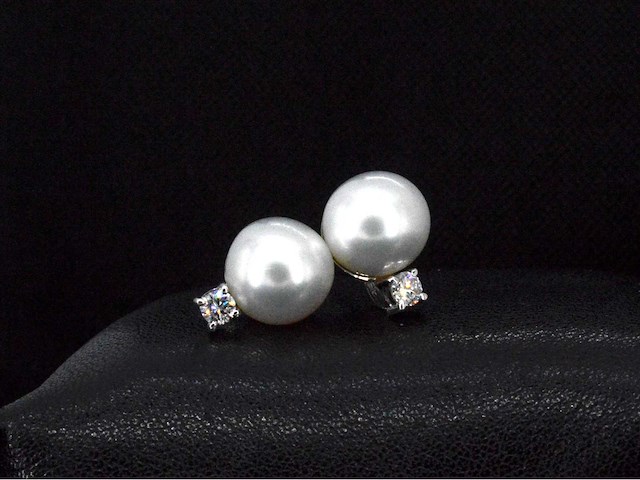 Gouden oorknoppen diamanten en zuidzee parels - afbeelding 6 van  8