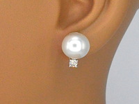 Gouden oorknoppen met natuurlijke diamanten en zuidzee parels - afbeelding 2 van  9