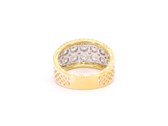 Gouden pavering met diamanten - afbeelding 9 van  11